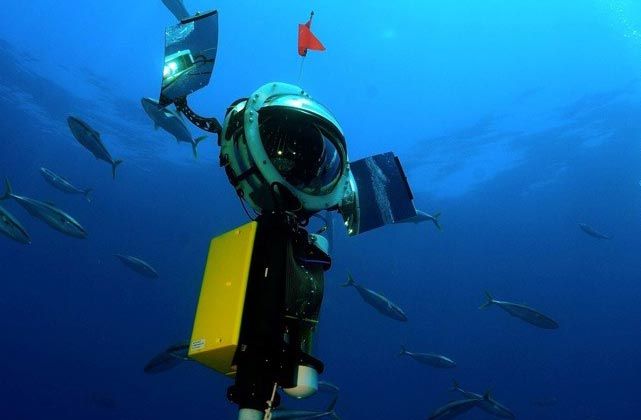 The Driftcam in use in the ocean. Diver shown next to Dropcam. 